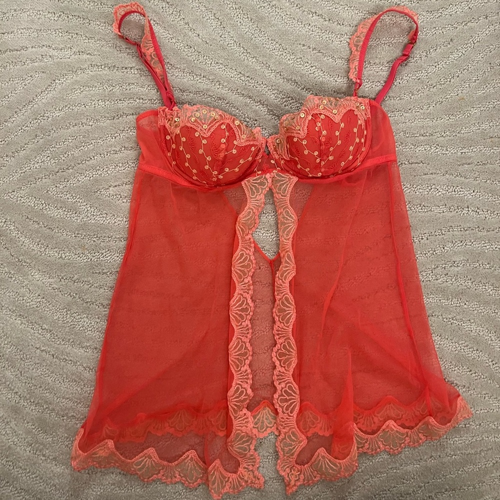 SOLD VICTORIA’S SECRET BABYDOLL